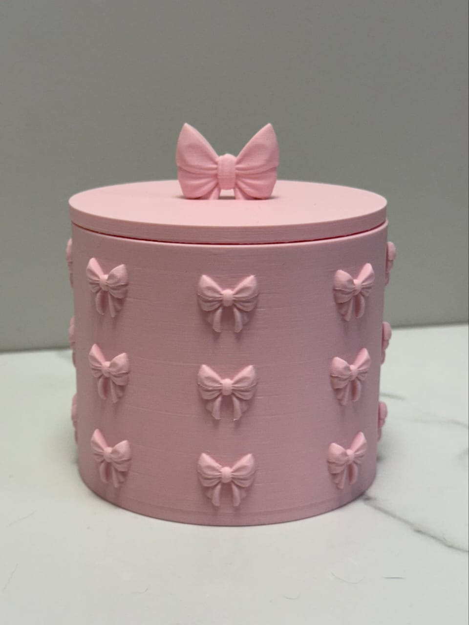 Bogenbehälter mit Deckel