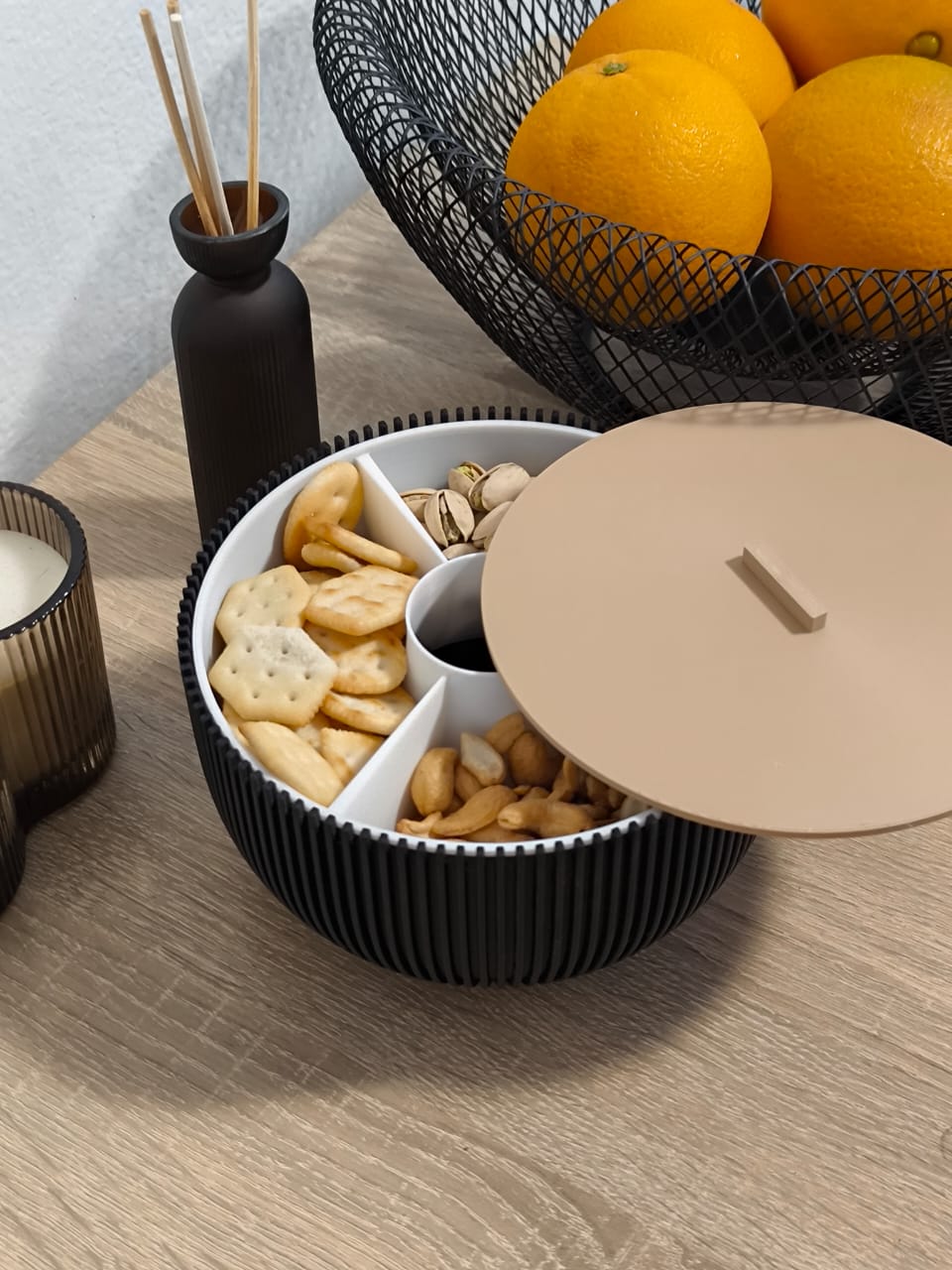 Multifunktionale Snack-Schale