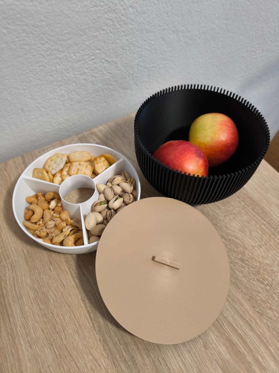 Multifunktionale Snack-Schale